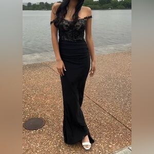Promo Dress zapaka Open right side. Great condition like New.. size 2